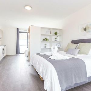 New Delft City View Central Modern Family Top Floor Apartment Utopia 20E